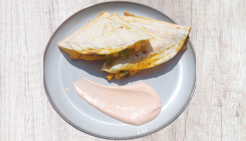 Kuřecí quesadilla s cheddarem