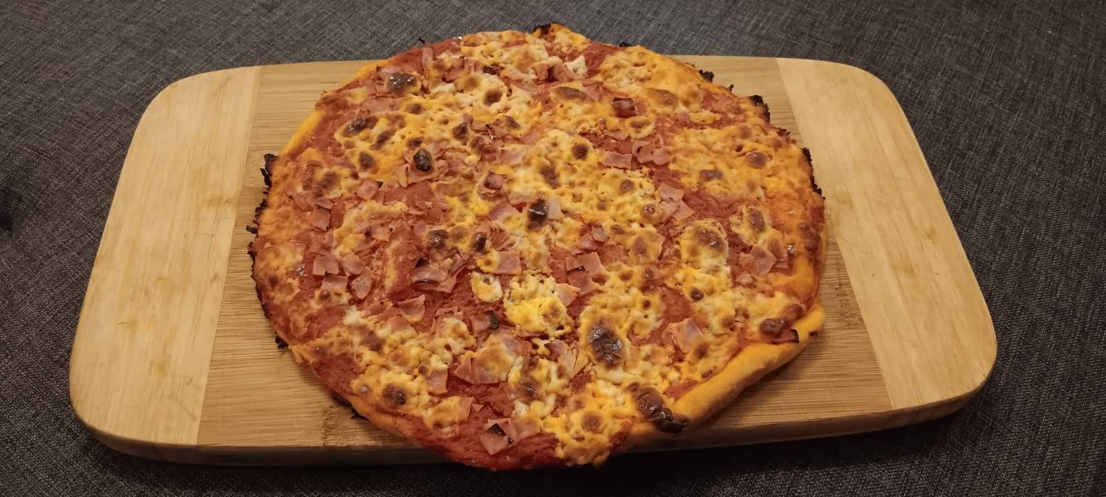 Šunková pizza