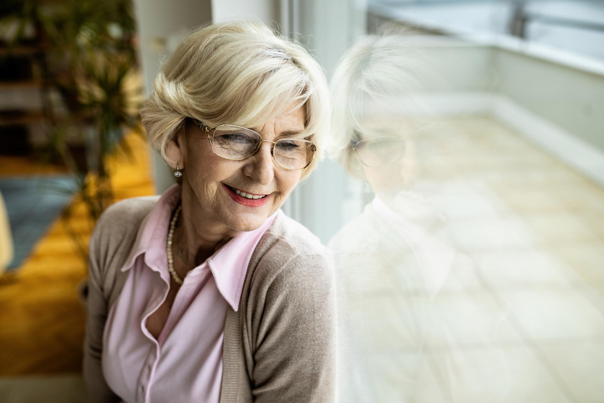 Žije se samotným seniorkám špatně? Ne vždy!